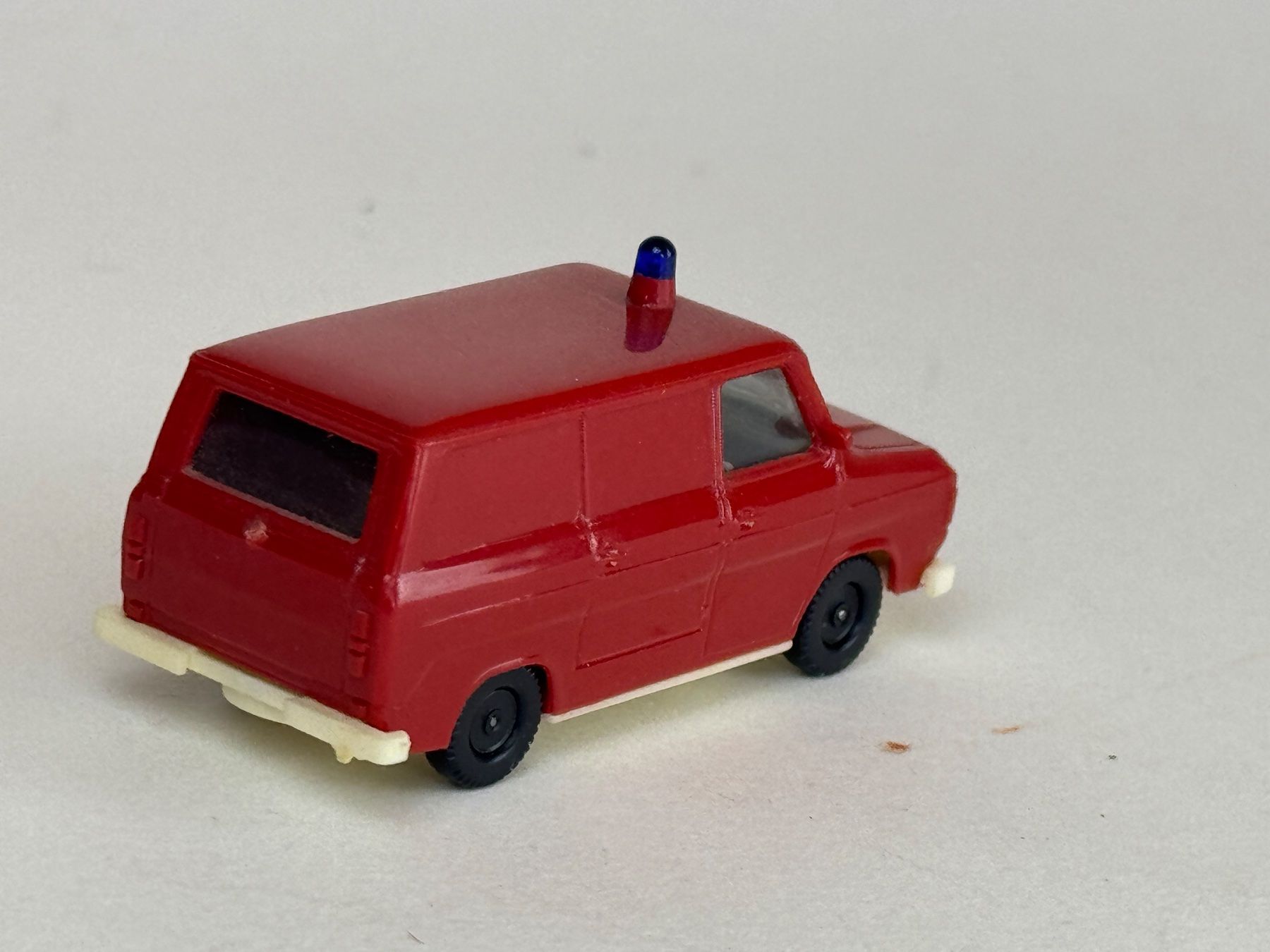 Herpa Voitures modèles: Herpa Ford Transit Feuerwehr – D'occasion à Elm par Wikmtz 1