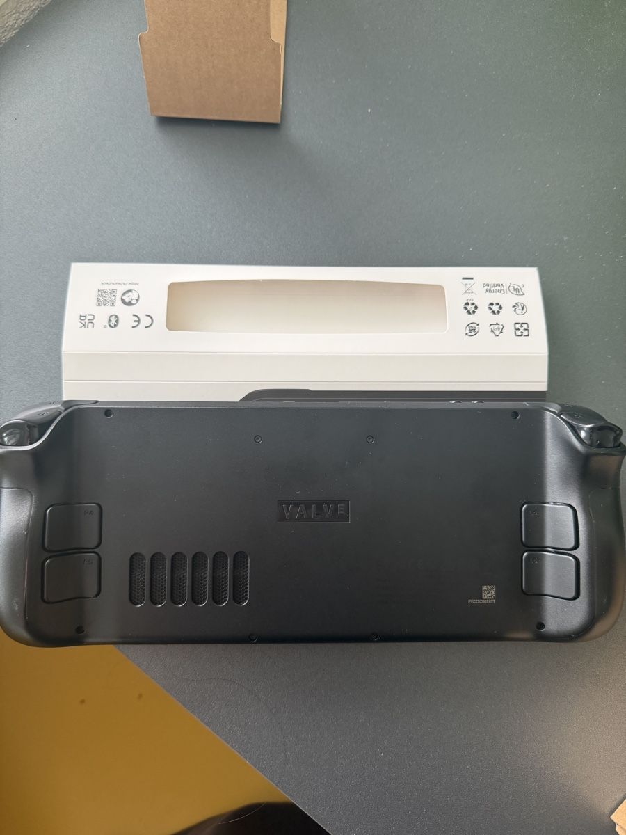 Valve Console: Steam Deck OLED 512+512GB – Nuovo (secondo la descrizione) da Zürich venduto da tru_2kn5 3