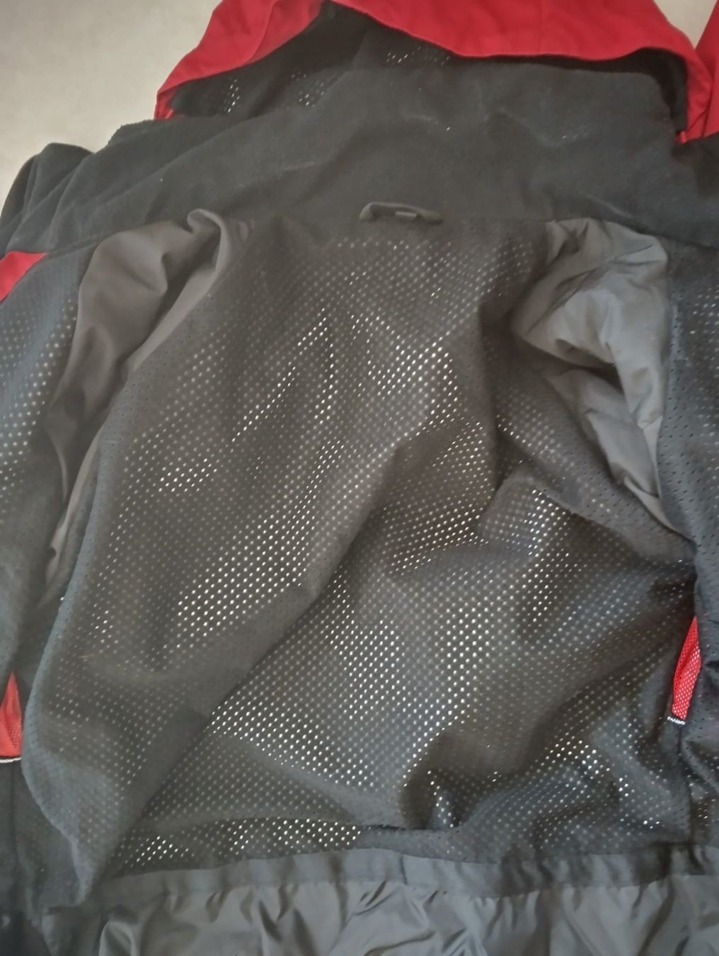 Giacche: Veste de ski Belowzero rouge et blanche, S, neuve – Usato da Colombier NE venduto da Pims2127 2