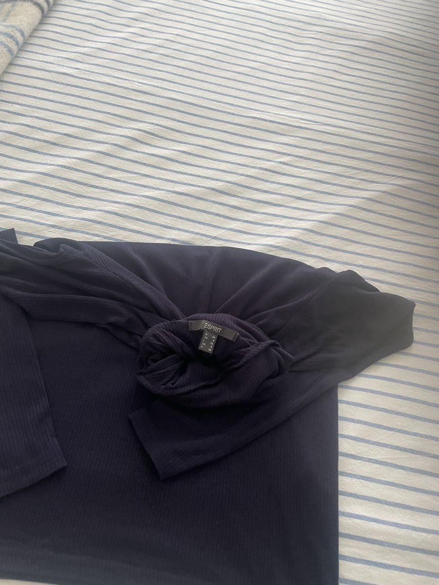 Maglioni & Felpe: Esprit Rollkragenpullover dunkelblau Grösse S. Neu – Nuovo (secondo la descrizione) da Dübendorf venduto da jlu_r7hz 1
