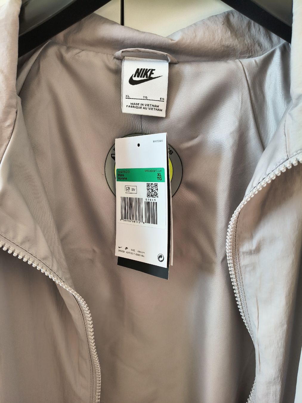 Nike Giacche: YB TN Trackjacket Gr. XL – Nuovo e nell'imballaggio originale da Köniz venduto da stunnadeniro 1