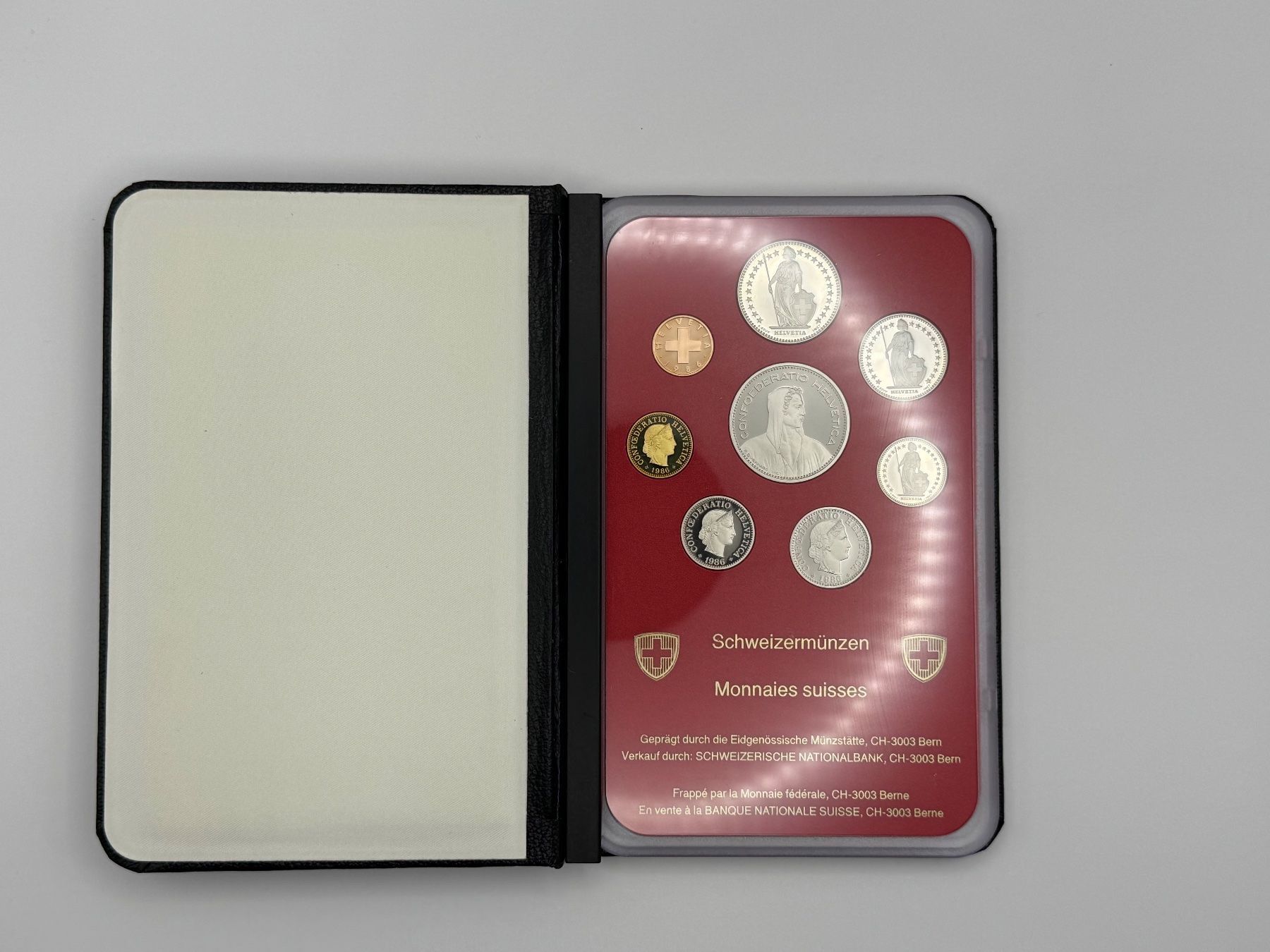 Tutti le monete: Schweizer Münzsatz 1986 Proof Stempelglanz PP – Nuovo (secondo la descrizione) da Luzern venduto da Cabriolet 3