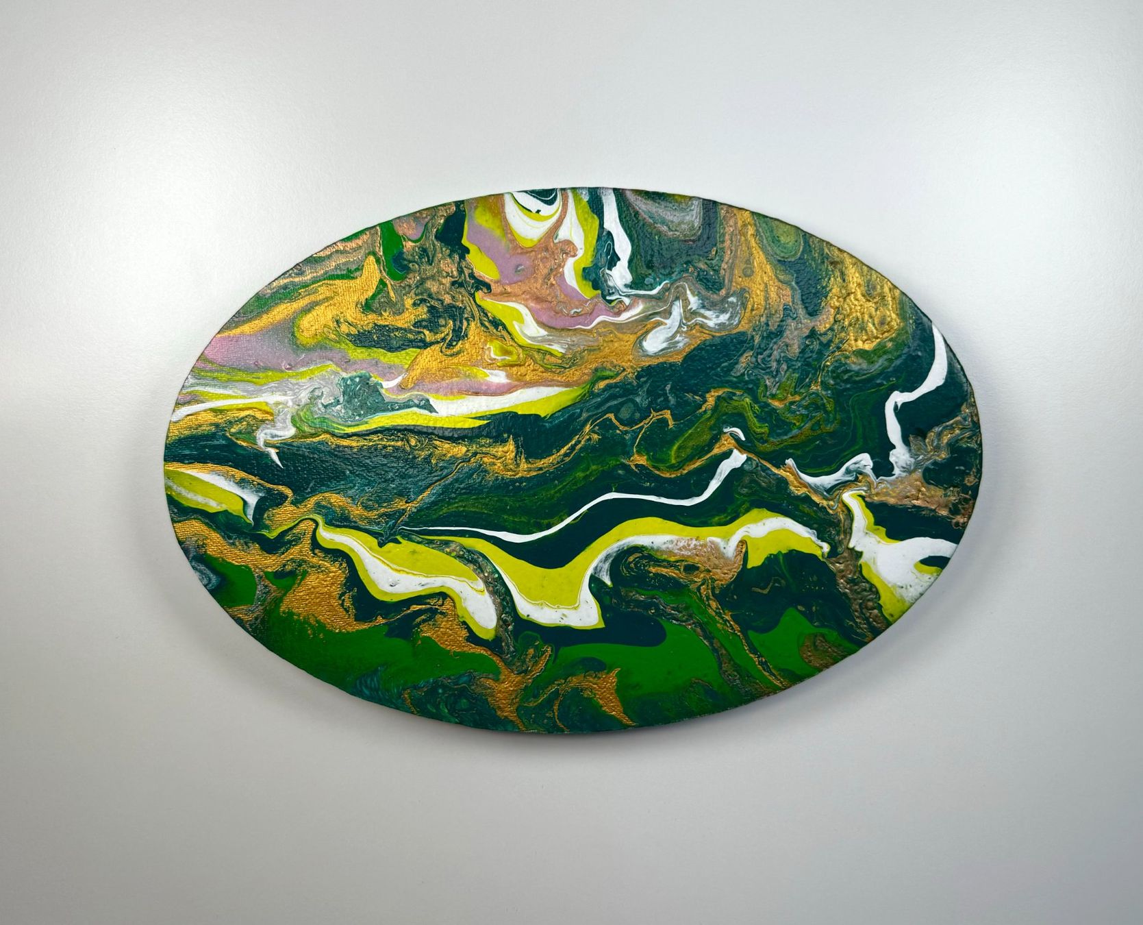 Gemälde: Acryl-Flüssigmalerei, Oval – Gebraucht aus Schlieren von MayaSheng1983