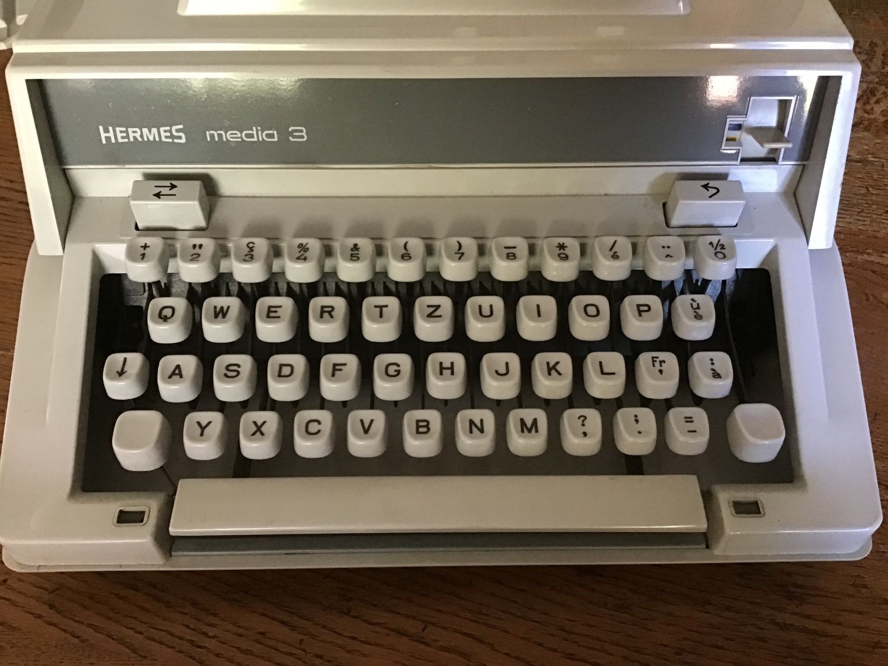 Hermès Schreibmaschinen: Superbe machine à écrire Hermes Paillard media 3 – Gebraucht aus Fully von Ruby97 2