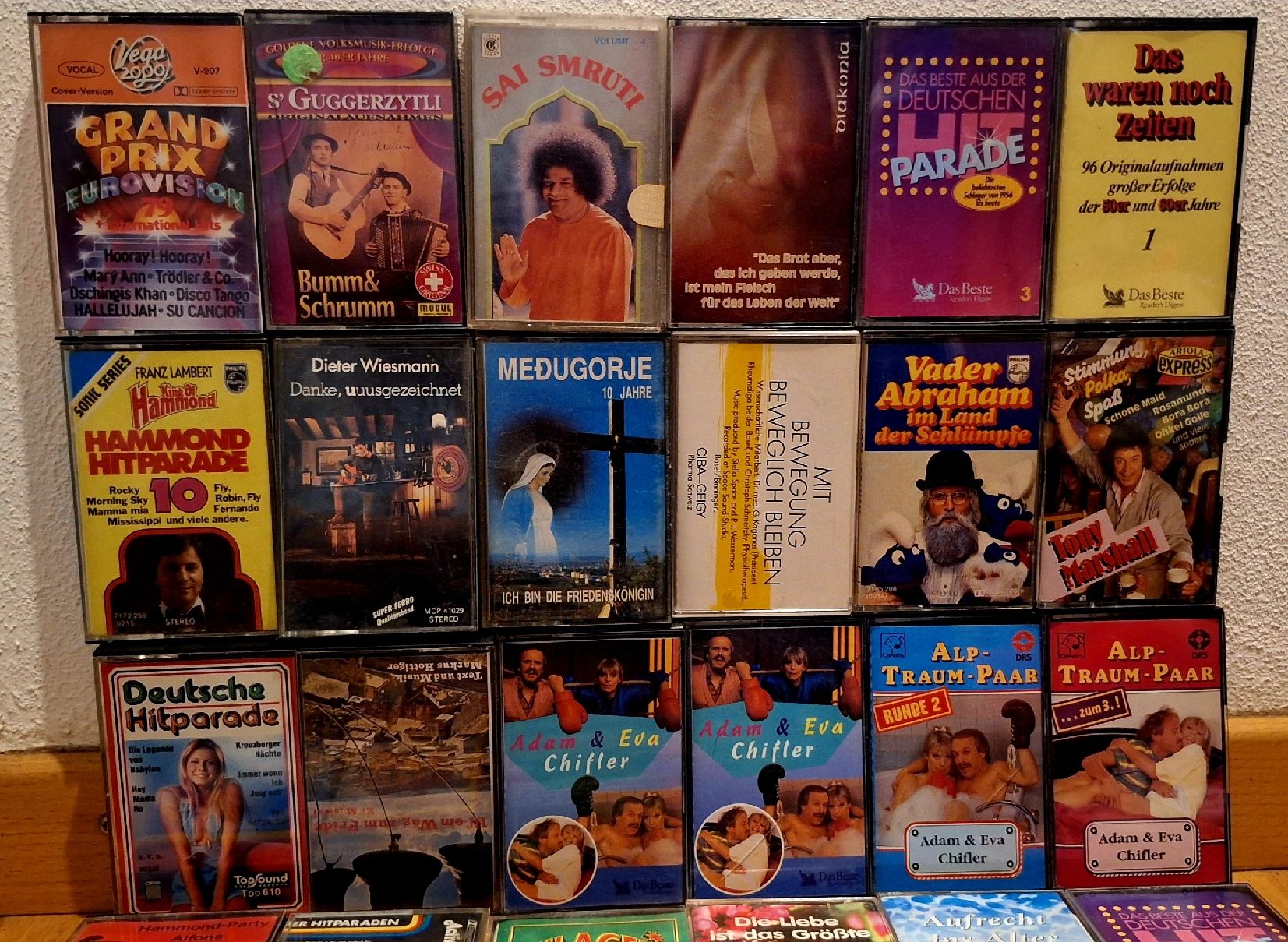 Musicassette: 30 Musik Kasettli + 2 Halter – Usato da Emmenbrücke venduto da abu_9mj8 1