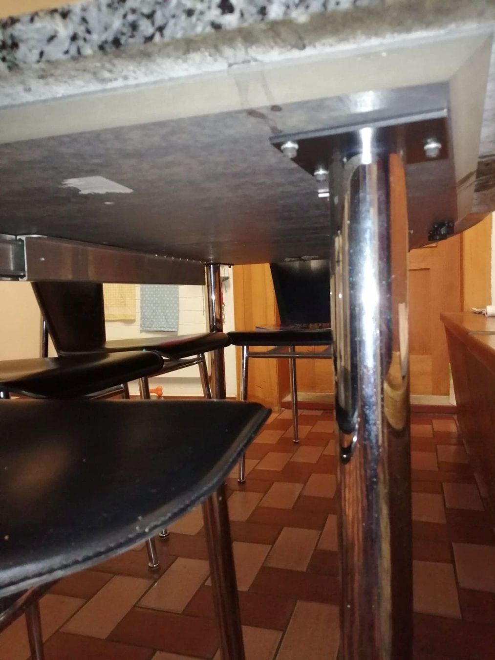Tavoli: Esstisch – Usato da Aarberg venduto da Totemegerli 1