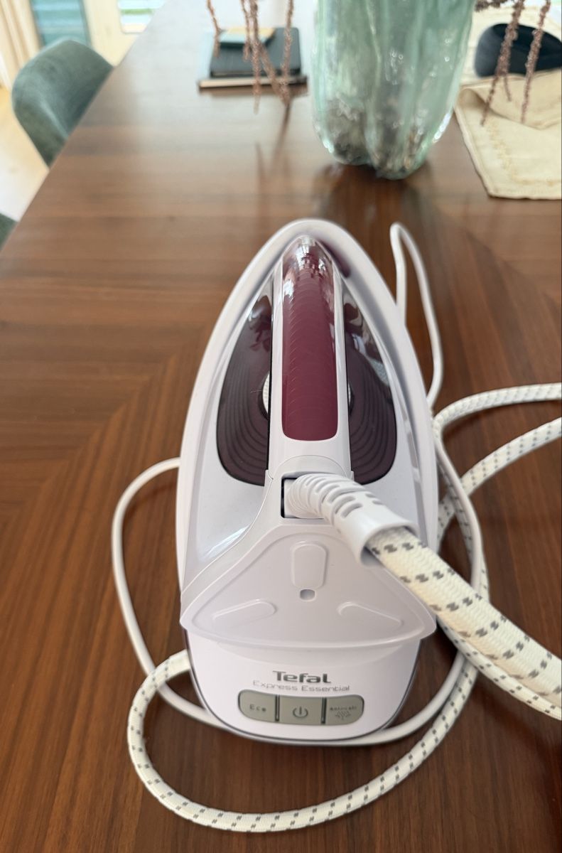 Alle Maschinen: Tefal Express Essential Steam Generator Iron excellent condi – Gebraucht aus Wetzikon ZH von Vatani 4