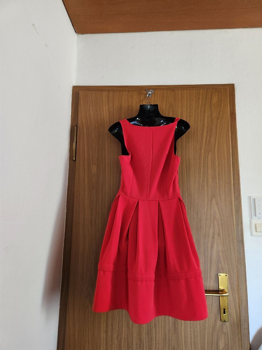 Morgan Vestiti: Robe Morgan rouge taille 38  – Usato da Niedergösgen venduto da Eva2410 2