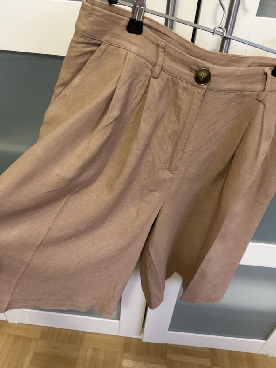 Hosen: Rinascimento Shorts S – Gebraucht aus Oberdorf BL von Luka02 1