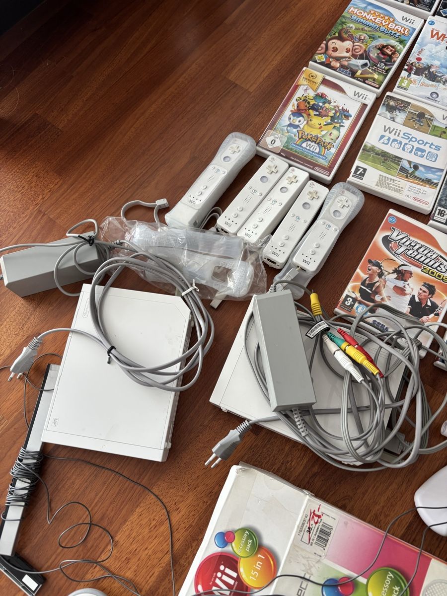 Nintendo Console: 2 Nintendo Wii Konsolen Sets – Usato da Otelfingen venduto da Yasi0 3