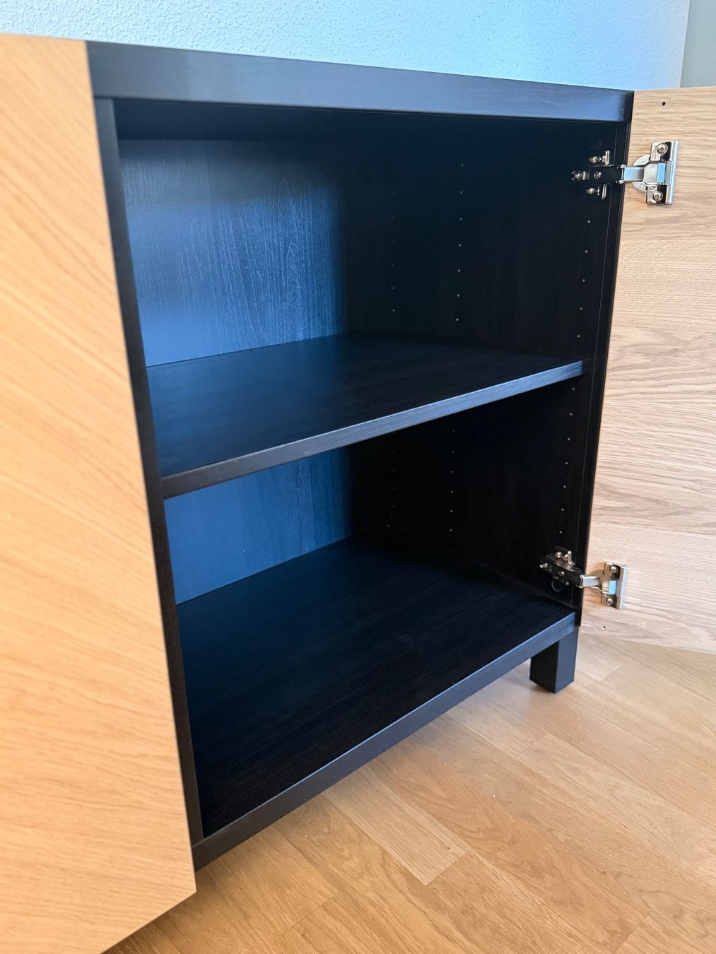 Ikea Schränke: Sideboard schwarz mit Eichenfronten gebraucht – Gebraucht aus Zürich von sim_v8qn 4
