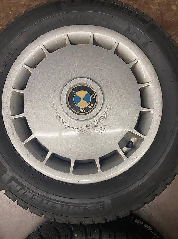 Pneumatici & Ruote complete: BMW E30 Kompletträder – Usato da Meisterschwanden venduto da marcog93 1