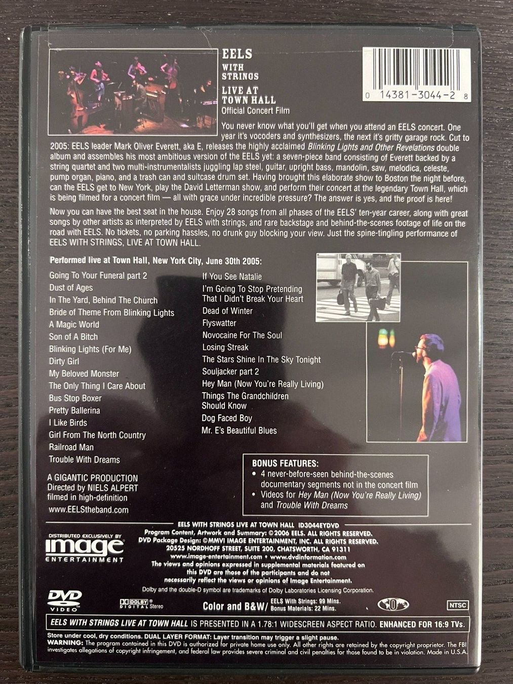 Tutti i DVDs: Eels with Strings - Live at Town Hall – Nuovo e nell'imballaggio originale da Zürich venduto da FilmFreunde 1