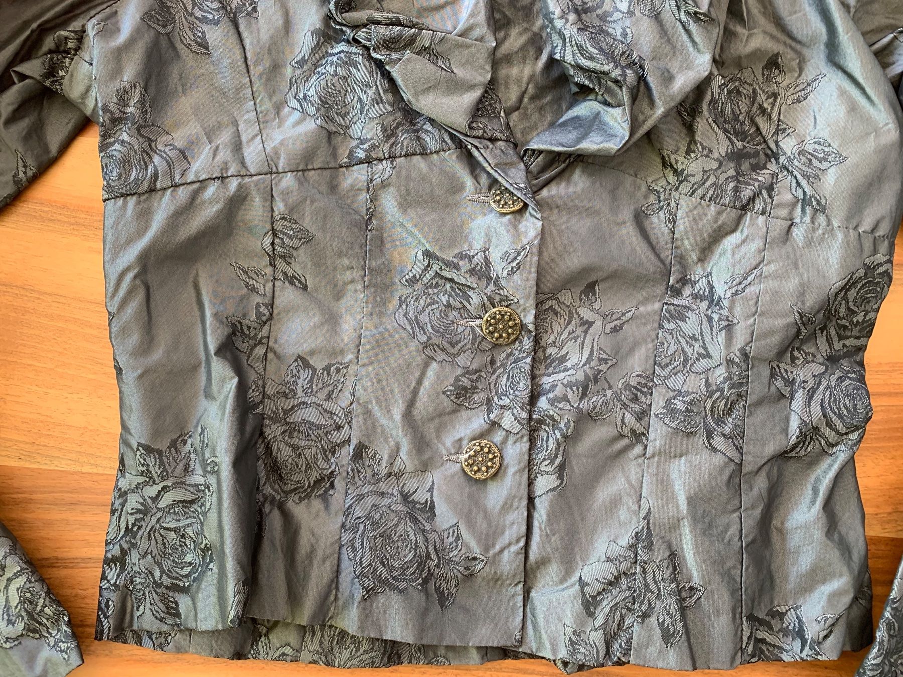 Nile Giacche: NILE Blazer / Jacke Anthrazit glänzend Rosen Grösse S – Nuovo (secondo la descrizione) da Meiringen venduto da snahhanssnah 2