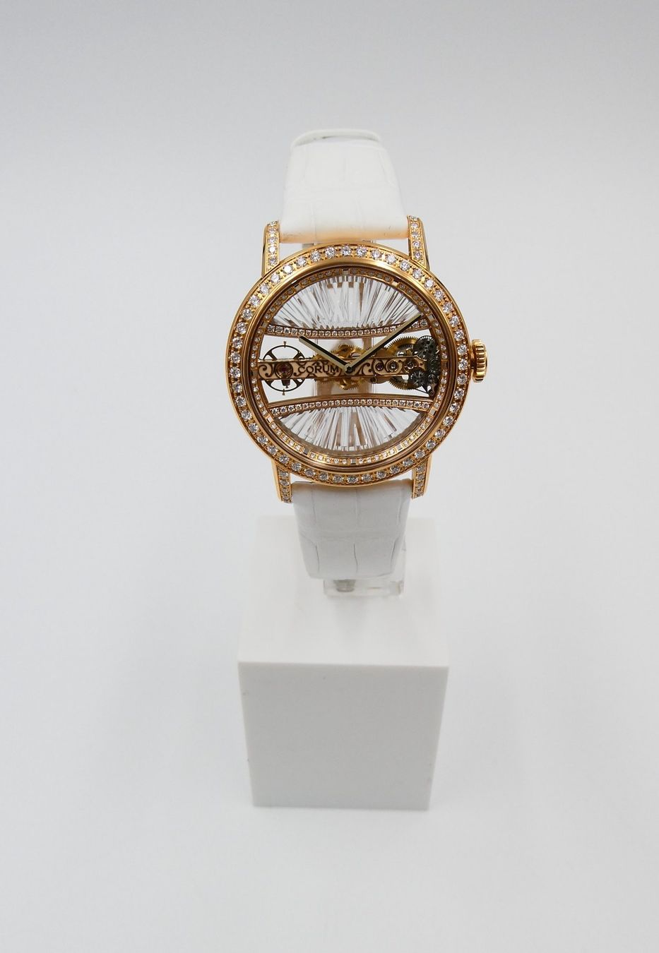 Corum Orologi: CORUM "GOLDEN BRIDGE", LIMITED EDITION – Nuovo (secondo la descrizione) da Luzern venduto da EdiGem 1