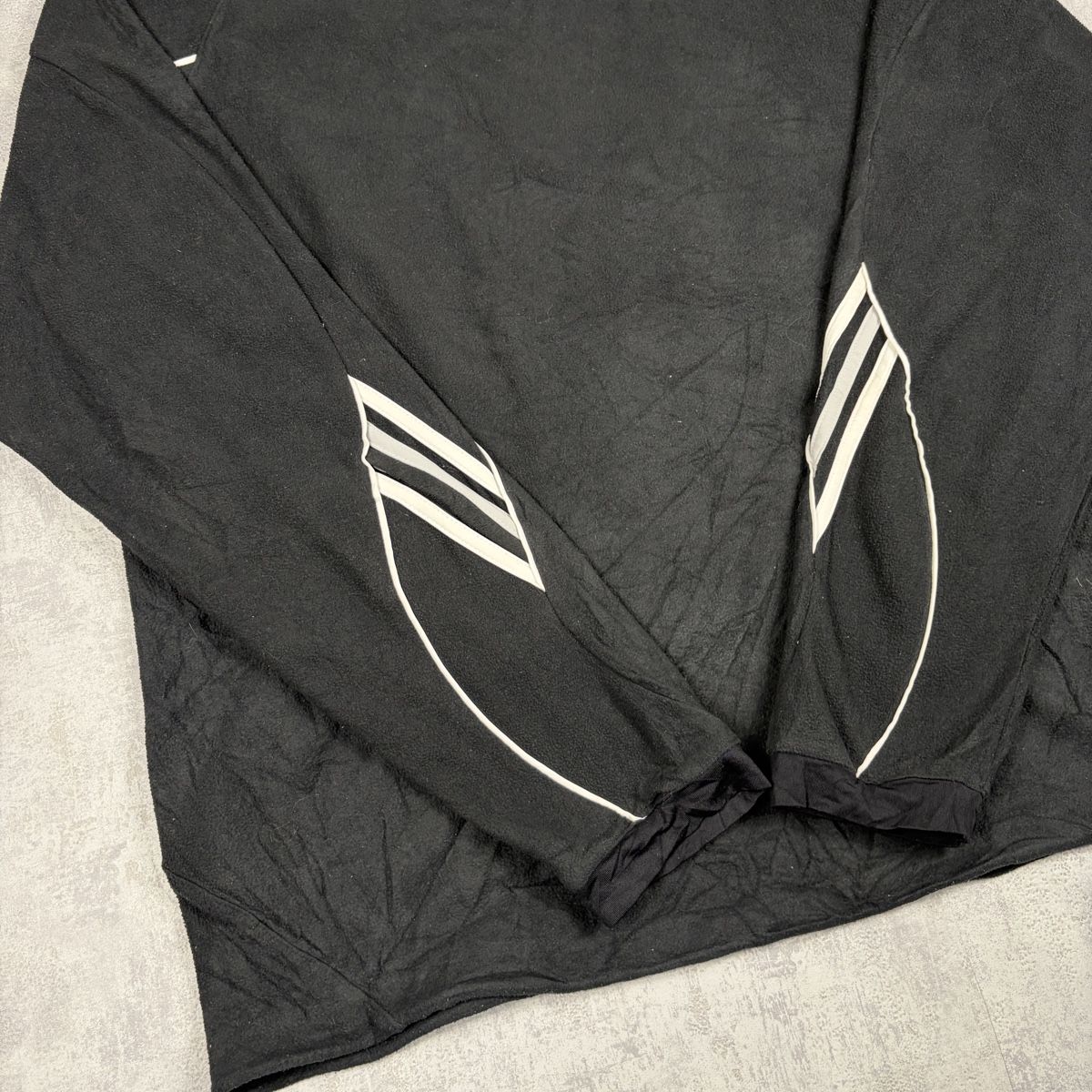 Adidas Maglioni & Felpe: Fleece Pullover Adidas Vintage noir - XL – Nuovo (secondo la descrizione) da Hauterive NE venduto da Leo_o 6