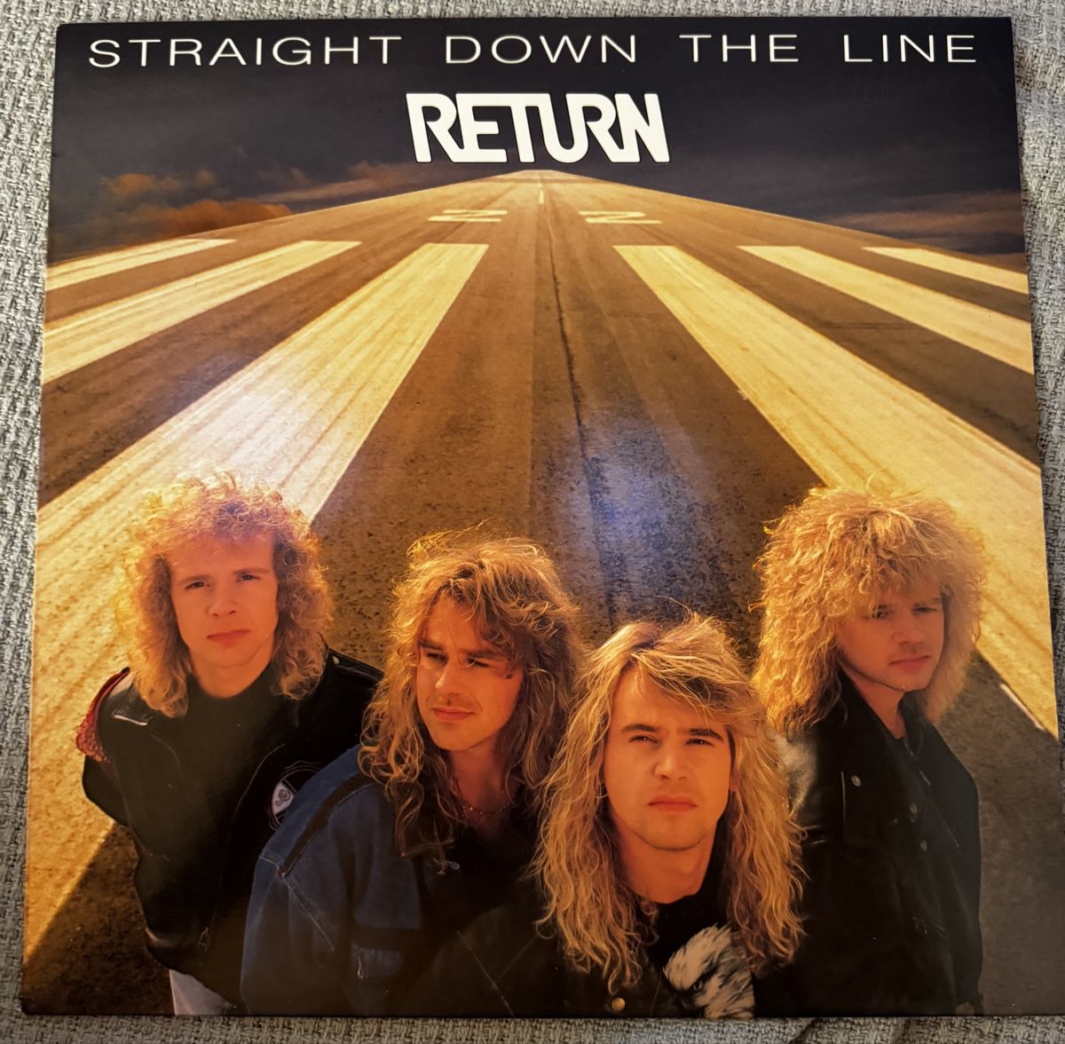 Vinyles: LP Return - Straight down the line – D'occasion à Tuggen par Ainslie-Man