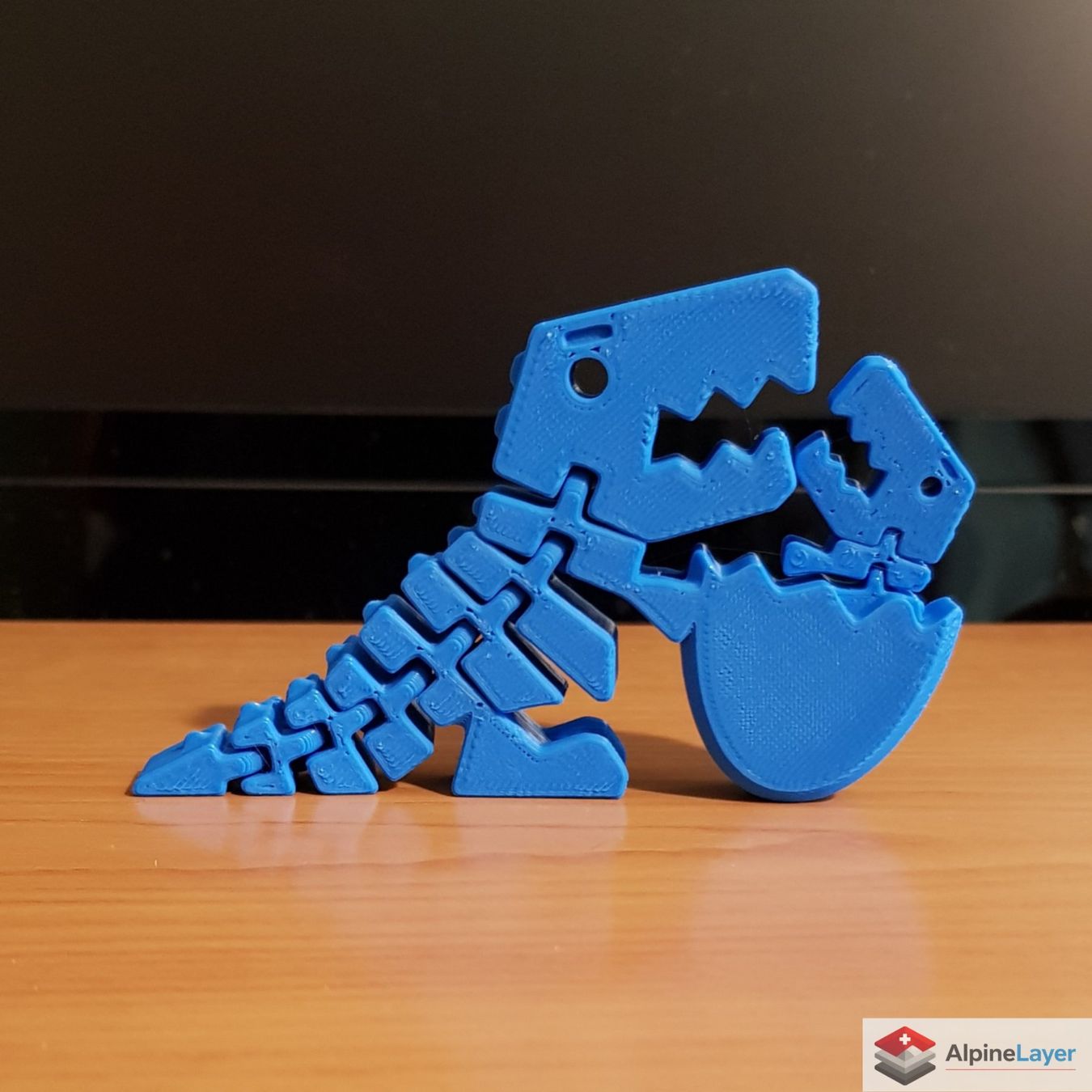 Tutte le decorazioni: Flexi Rex Easter Egg Baby Dinosaur 3D Printed Blue – Nuovo (secondo la descrizione) da Losone venduto da AlpineLayer