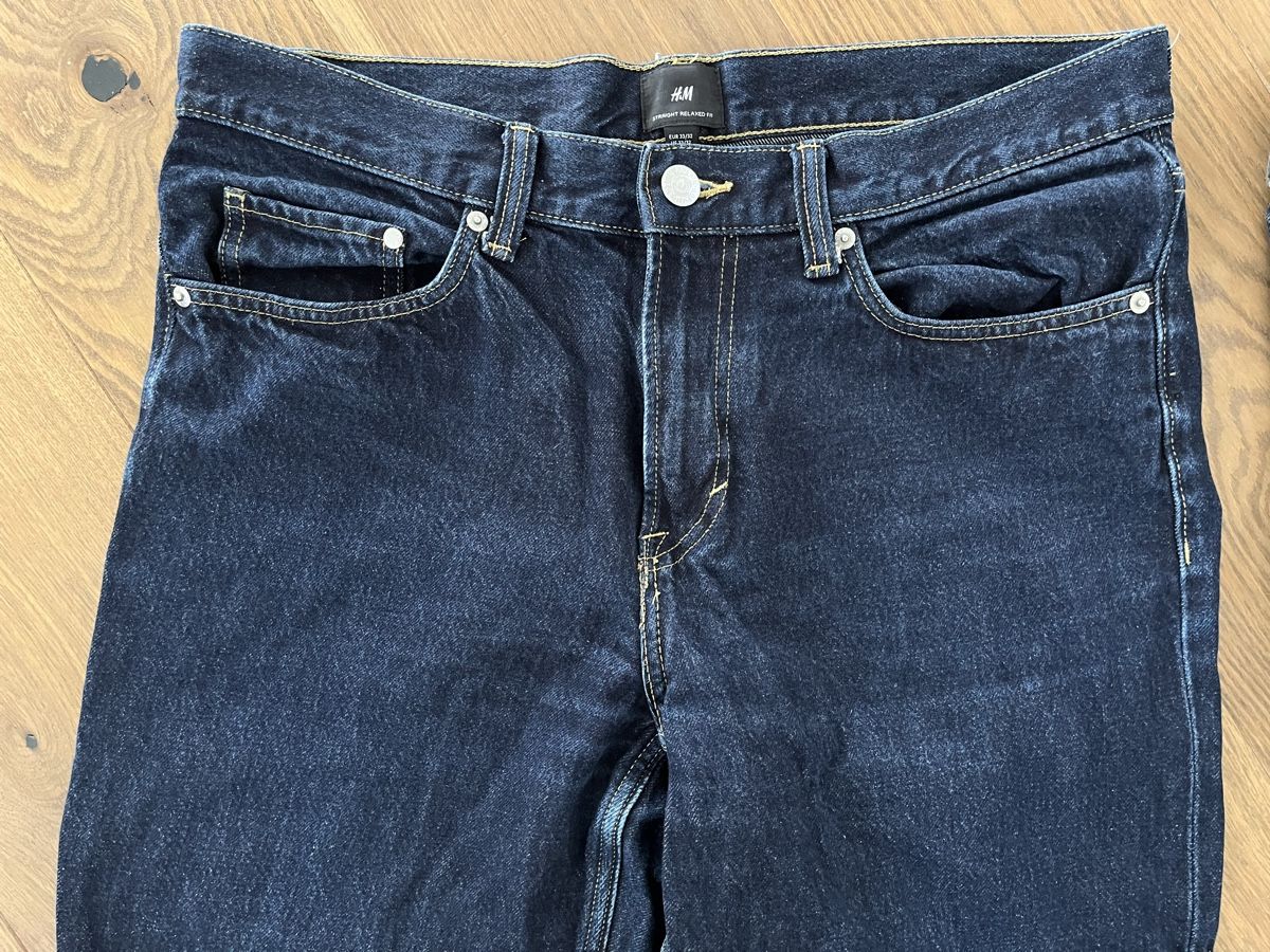 H&M Jeans: 2 Jeans H&M Relaxed Fit Grösse 33/32 – Usato da Küttigen venduto da csei 2
