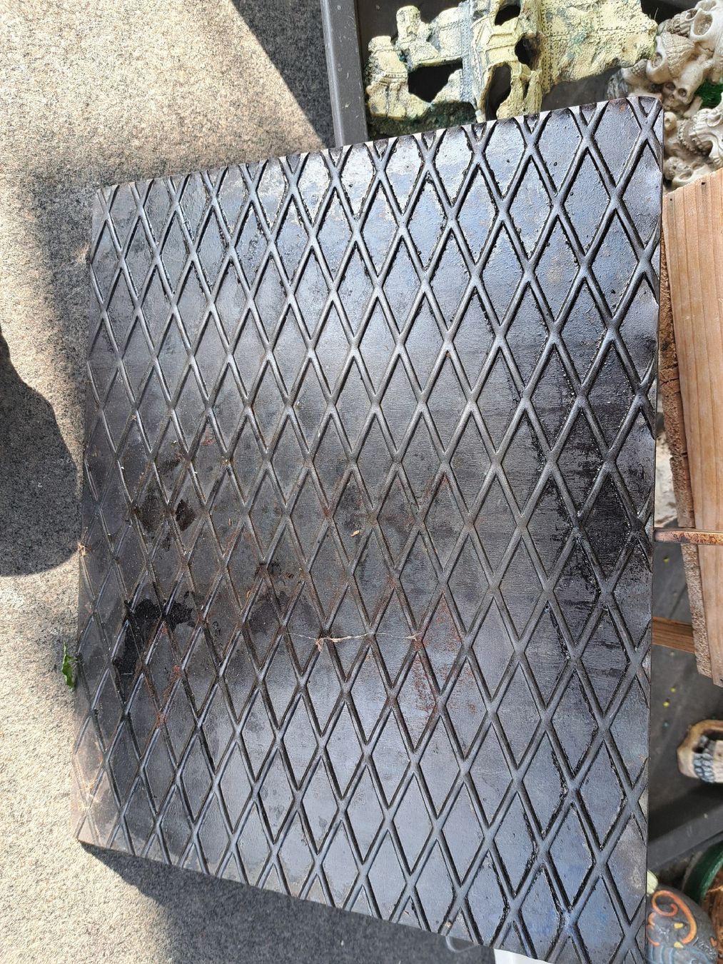 Grills: Metalgrillplatte – Gebraucht aus Sattel von SBS3 3