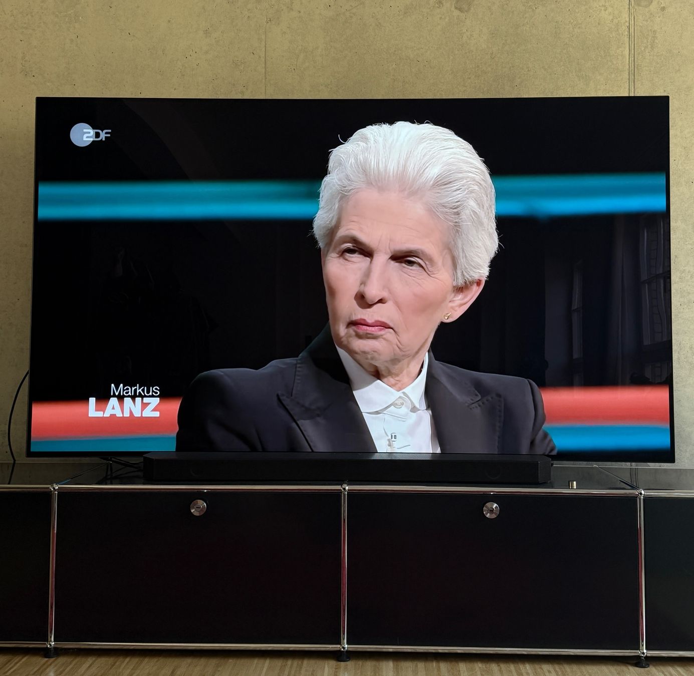 LG Fernseher: LG OLED83C37LA - 83 Zoll OLED TV – Gebraucht aus Winterthur von SRX_44 1