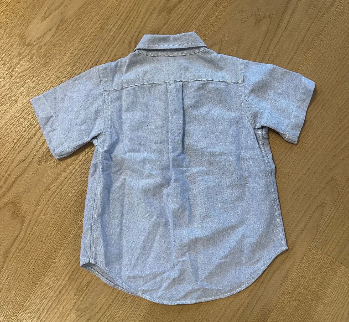 Camicie, T-shirt & Polo: Hemd Gr.122 100% Baumwolle – Usato da Zürich venduto da Bastet6 1