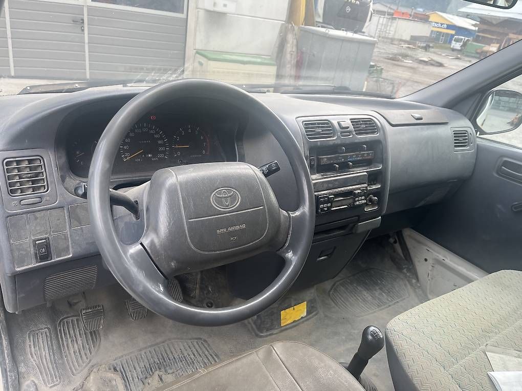 Autos: Toyota Hiace 2.7 – D'occasion à Thusis par LG.Autohandel 4