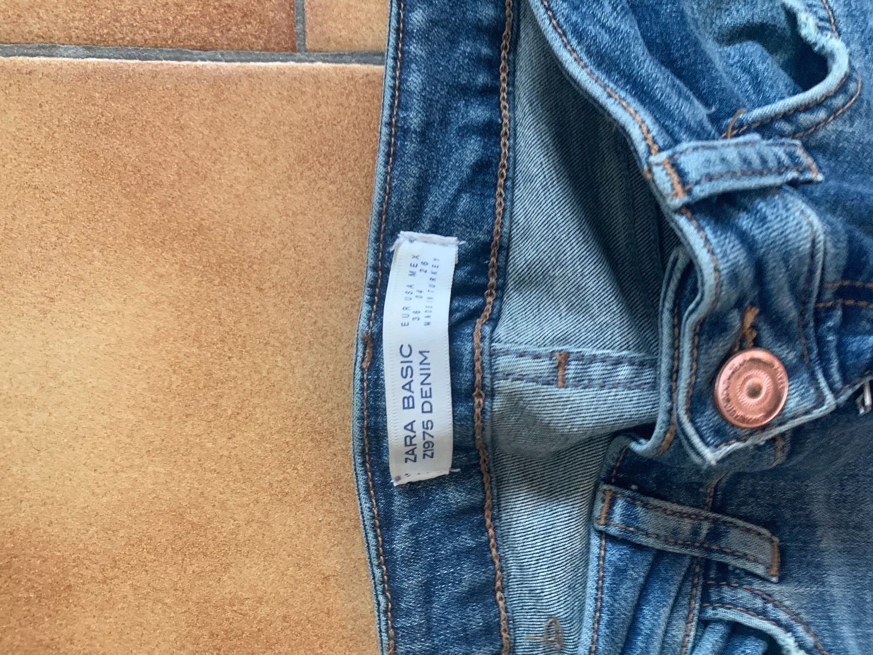 Zara Jeans: Pantalon jeans Taille 36 Zara – Gebraucht aus Veyrier von kimedovapa 1