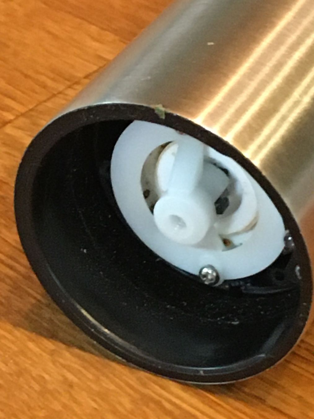 Elettrodomestici da cucina: Pfeffermühle „Swisscom“ – Usato da Bauma venduto da Budgerigar 3