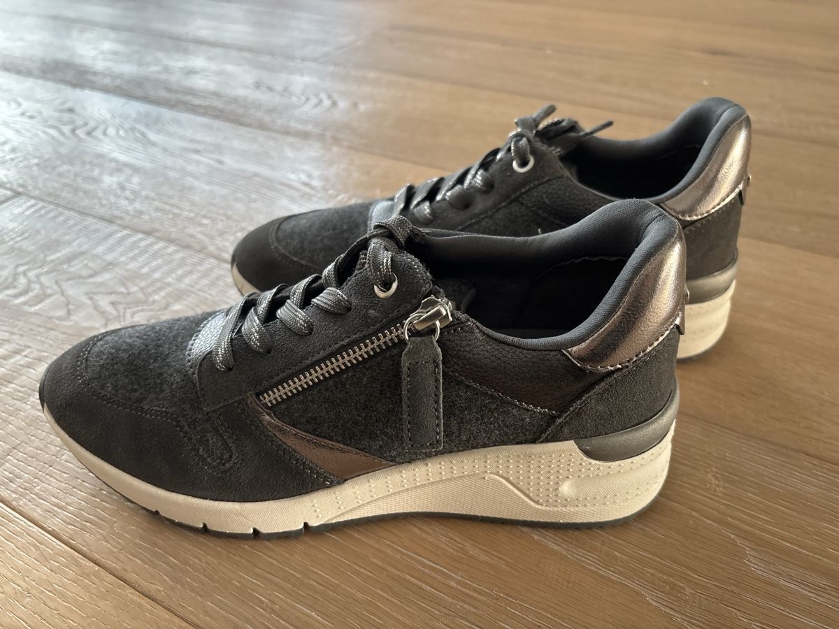 Tamaris Scarpe da donna: Tamaris Sneaker top Zustand 39 – Usato da Zürich venduto da K.St. 1