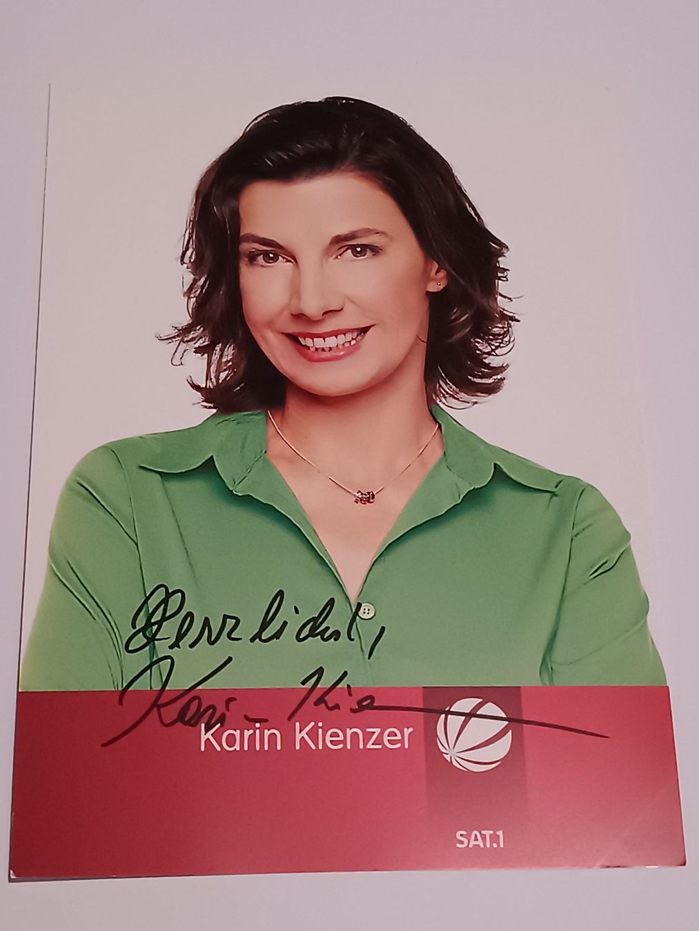 Autografi: Karin Kienzer - handsigniert – Usato da Menziken venduto da Autogramme