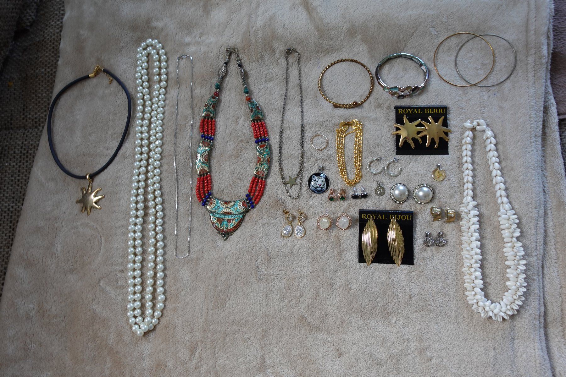 Sonstiger Schmuck: 1 schönes 35 teiliges Modeschmuck Set – Gebraucht aus rorschach von Babsi64