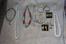 1 schönes 35 teiliges Modeschmuck Set