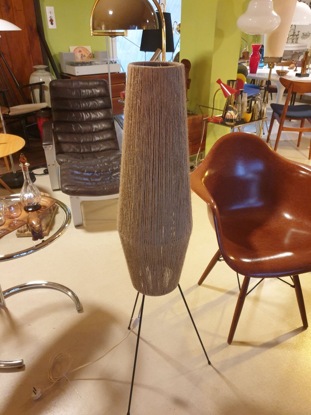 Lampade: Tripod Floorlamp a50iger Jahre – Usato da rebstein venduto da spacy73 8