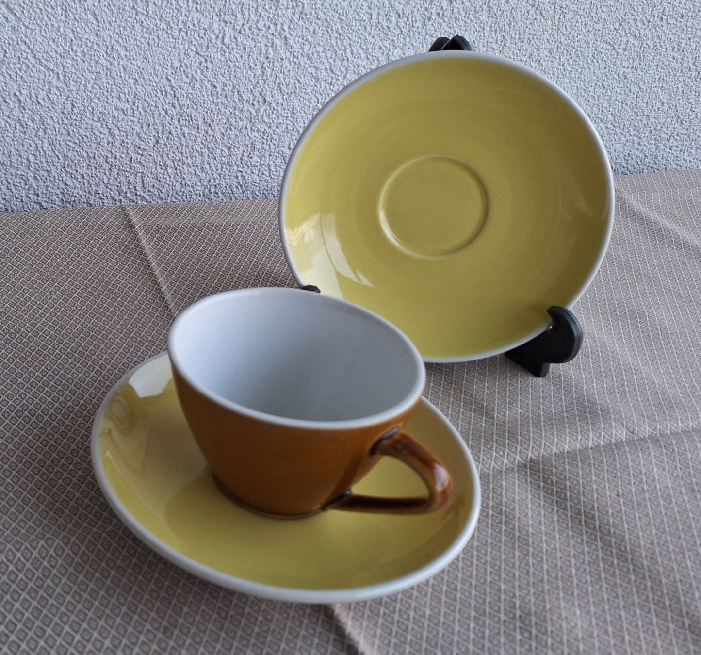 Rössler Piatti: 2 Rössler Unterteller gelb, zu Kaffeetassen – Usato da Altikon venduto da Fadb 1