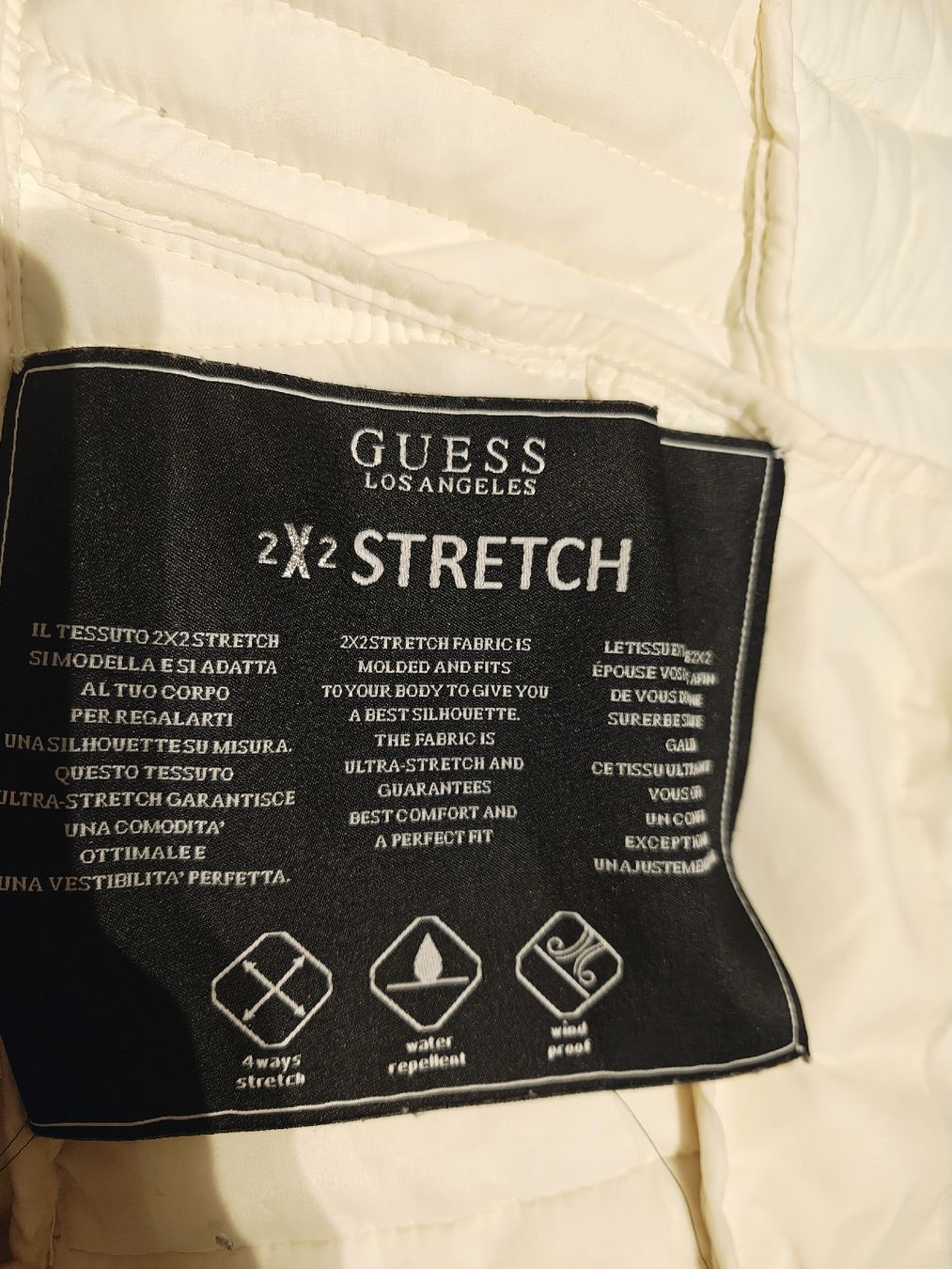Guess Jacken: Steppjacke Guess weiss Grösse S Stretch  – Gebraucht aus Fislisbach von Sandy86 3