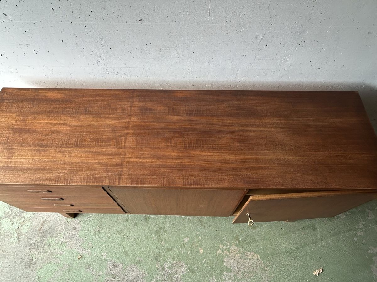 Credenze: Mid-Century Modern Teak Sideboard – Usato da Uetendorf venduto da REhome 3