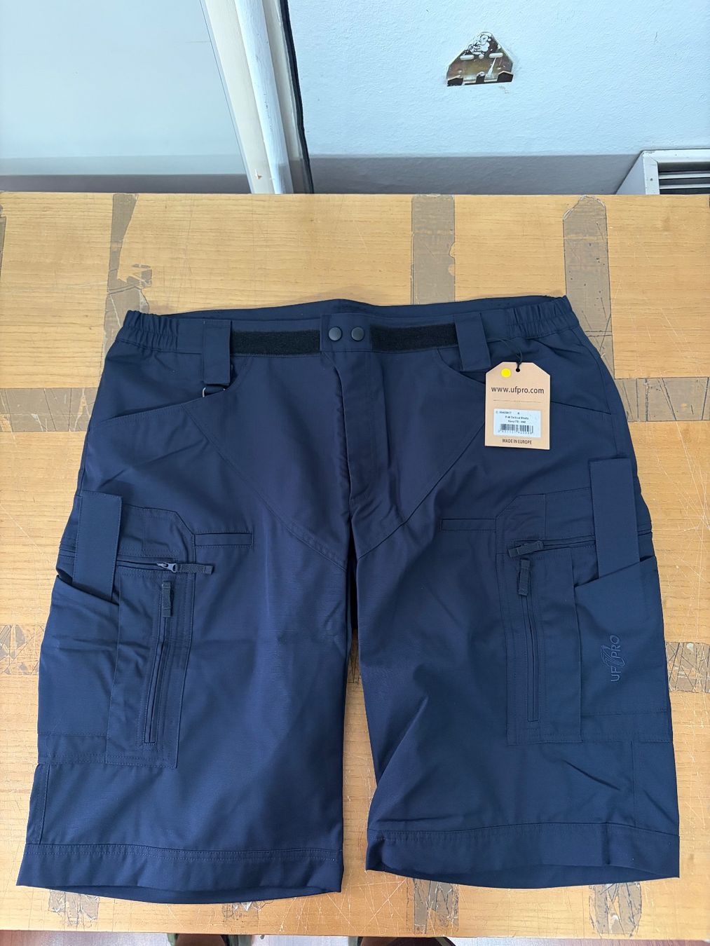 Pantaloni: Short Tactique UF Pro OLD GEN W42 – Nuovo e nell'imballaggio originale da Villars-Ste-Croix venduto da DarkWerx