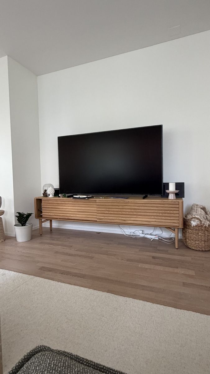 Kave Home Mobili TV: TV Mobel / TV Stand / Oak – Usato da Zürich venduto da klo_t68k 1