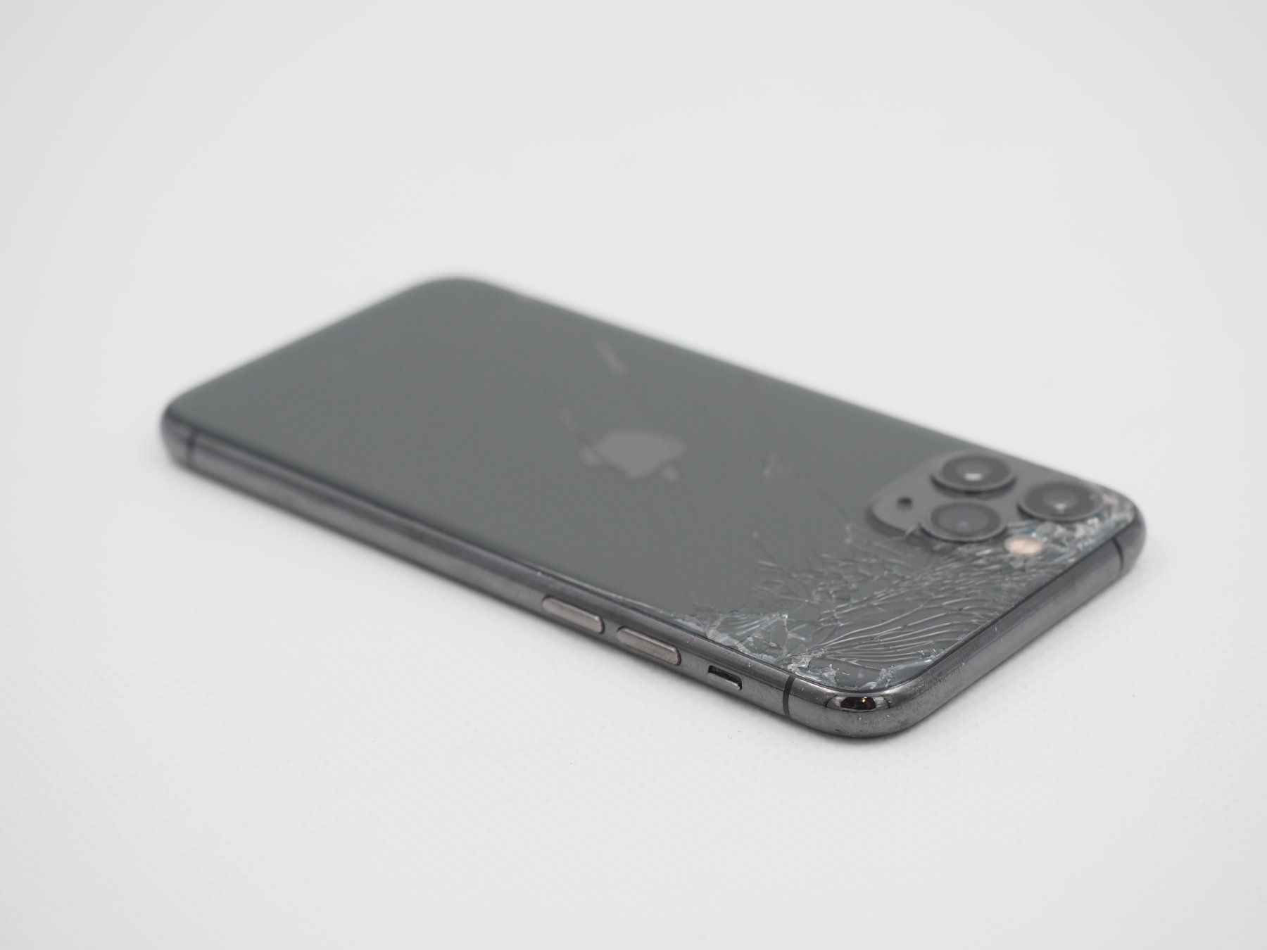 Apple Handys / Smartphones: APPLE iPhone 11 Pro iCloud gesperrt (26052716) – Defekt aus Zürich von fundsachenverkauf 7