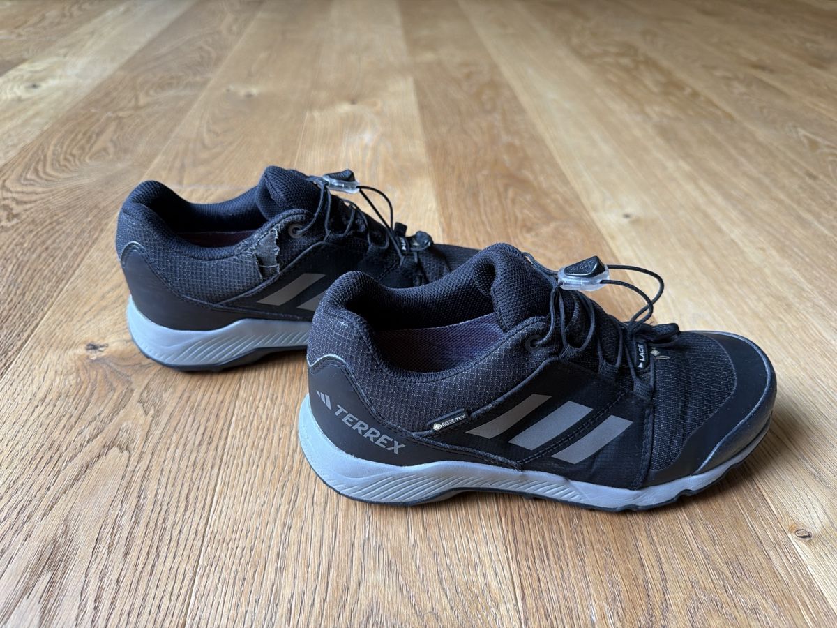 Scarpe per ragazzi: Terrex (Adidas)Goretex. Gr.36 – Usato da Zürich venduto da terevel 4