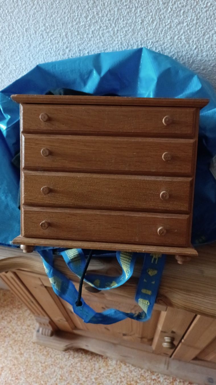 Kommoden: Mini Kommode aus Holz mit vier Schubladen – Neu (gemäss Beschreibung) aus Brüttisellen von nic_xm7s