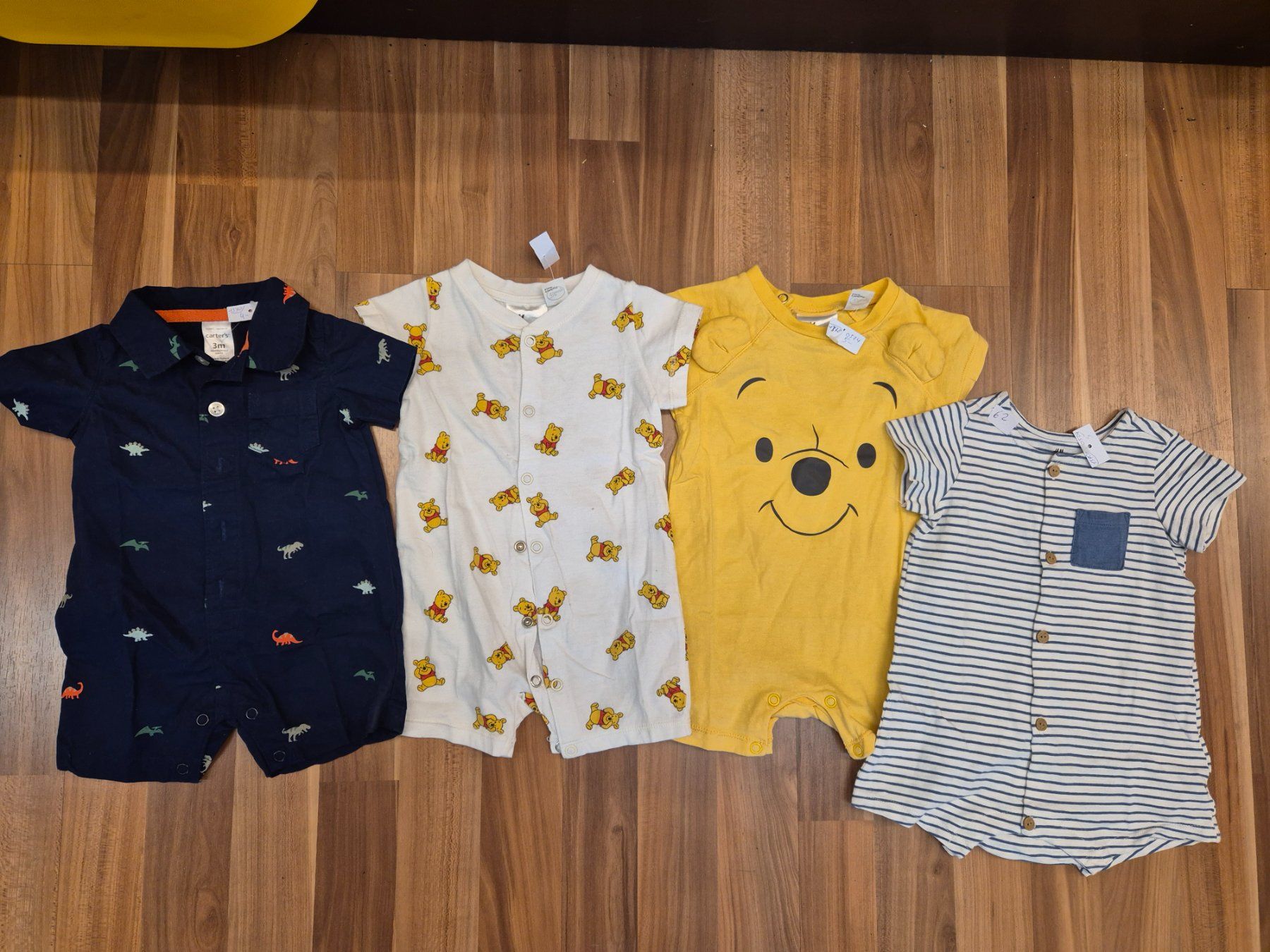 Strampler: 4er Set Sommer-Baby-Strampler, Grösse 62, B4 – Gebraucht aus Schwarzenburg von Flamingo07