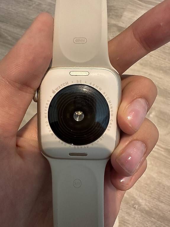 Smartwatch: APPLE Watch SE 44mm Smartwatch – Gebraucht aus Spreitenbach von Sabrina.dc 1