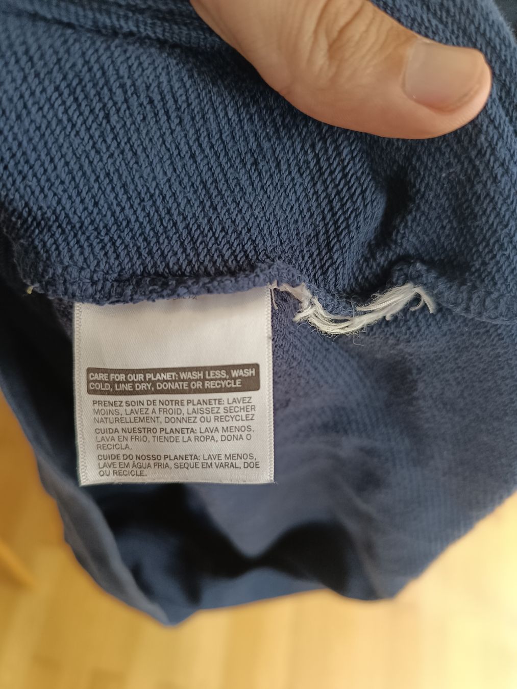 Levi's Maglioni & Felpe: Levis Kapuzenpullover – Usato da Basel venduto da froehlicherVagabund 3