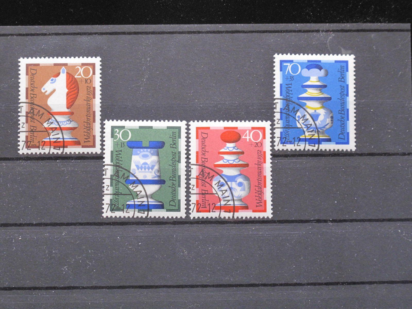 Tutti i francobolli: Berlin 1972 Schachfiguren – Usato da Wil SG venduto da fva01