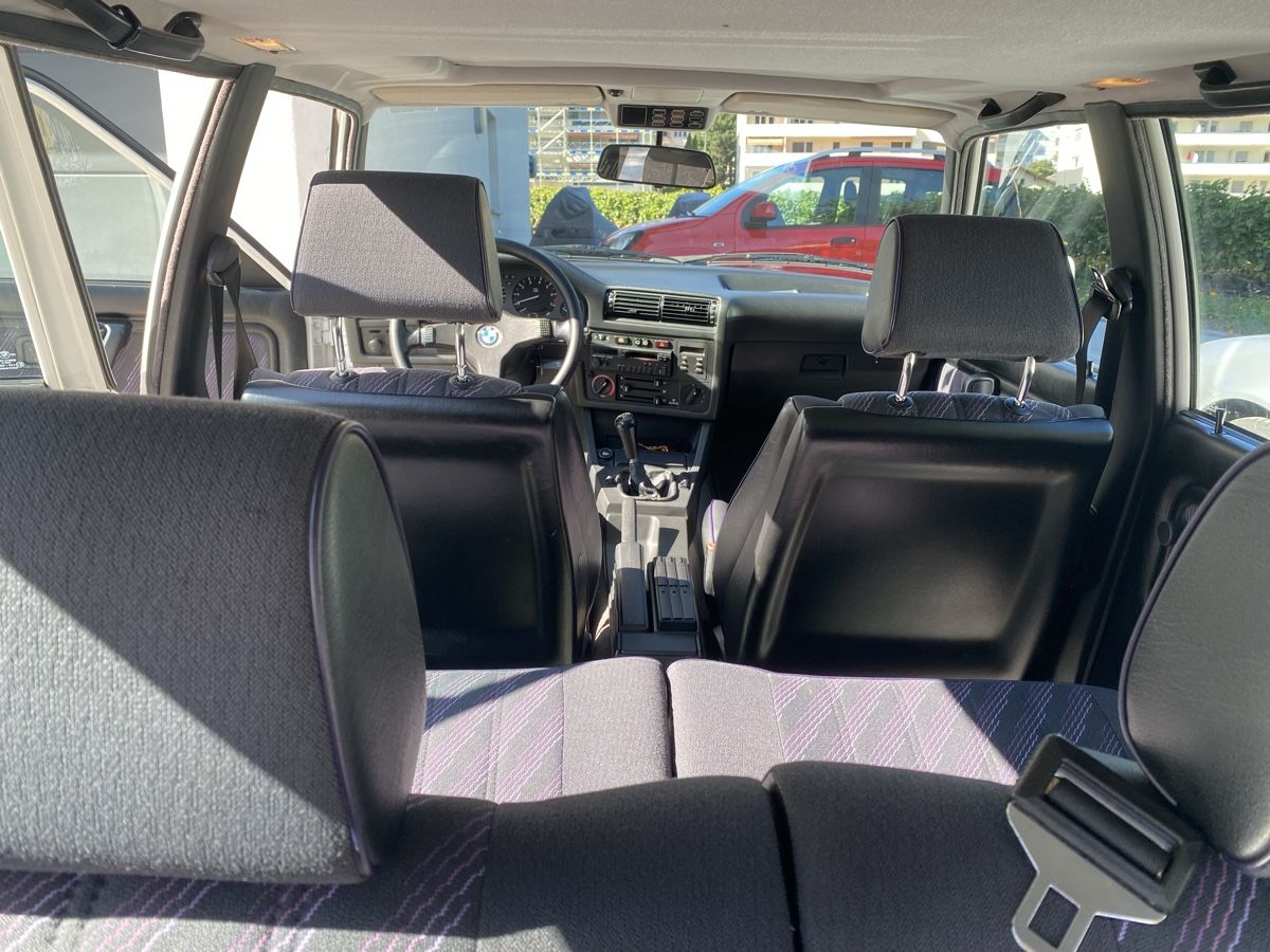 BMW Autos: BMW E30 325 IX Touring  – Gebraucht aus Sierre von GML 2