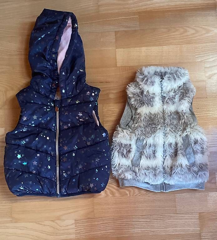 Altro abbigliamento: 2 Gilet, Gr. 74/80 – Usato da Rorschacherberg venduto da kat_7lhp