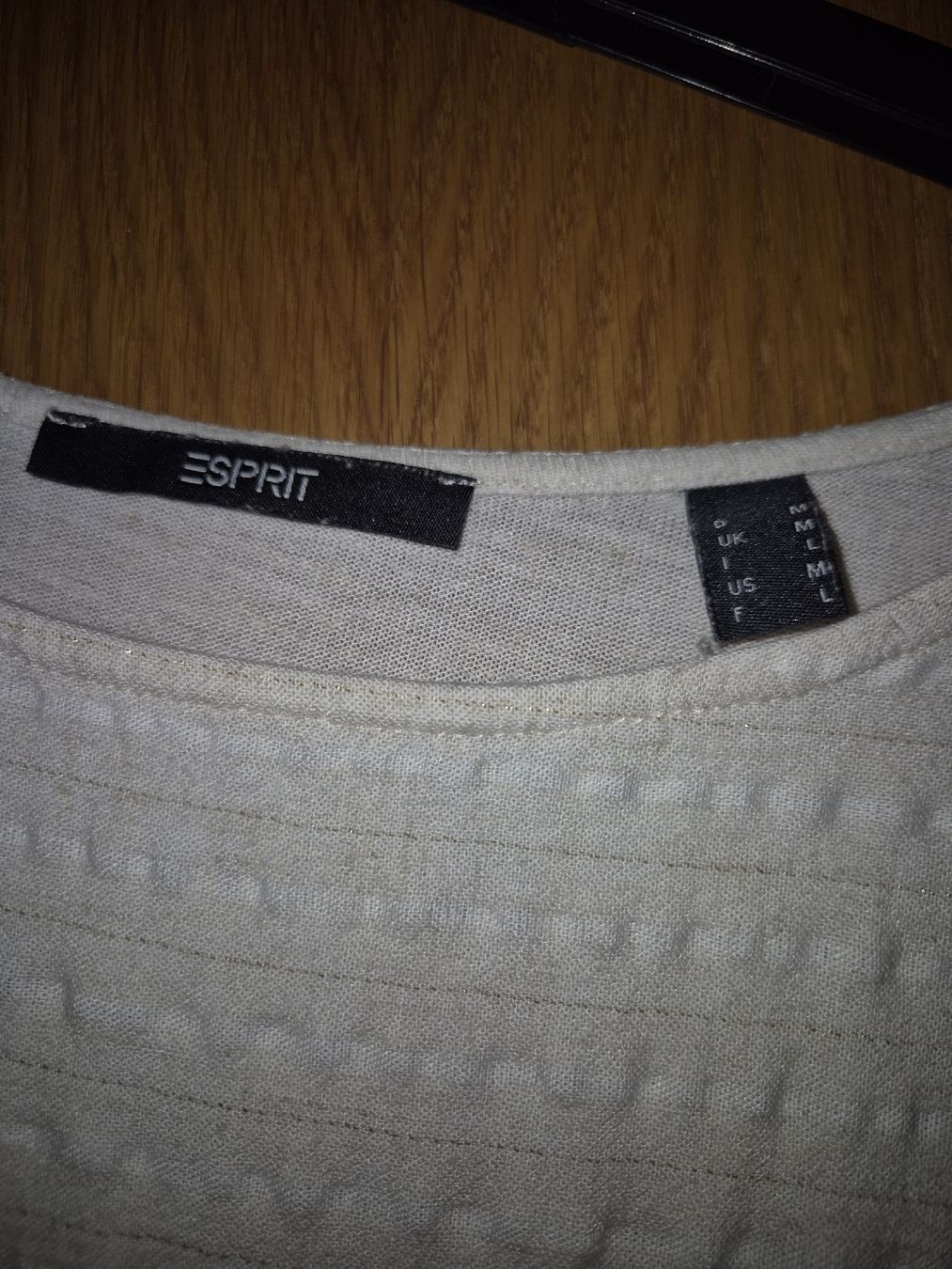 Esprit T-shirt: Esprit T Shirt Beige Gr M – Nuovo (secondo la descrizione) da Sils/Segl Maria venduto da ainib 1