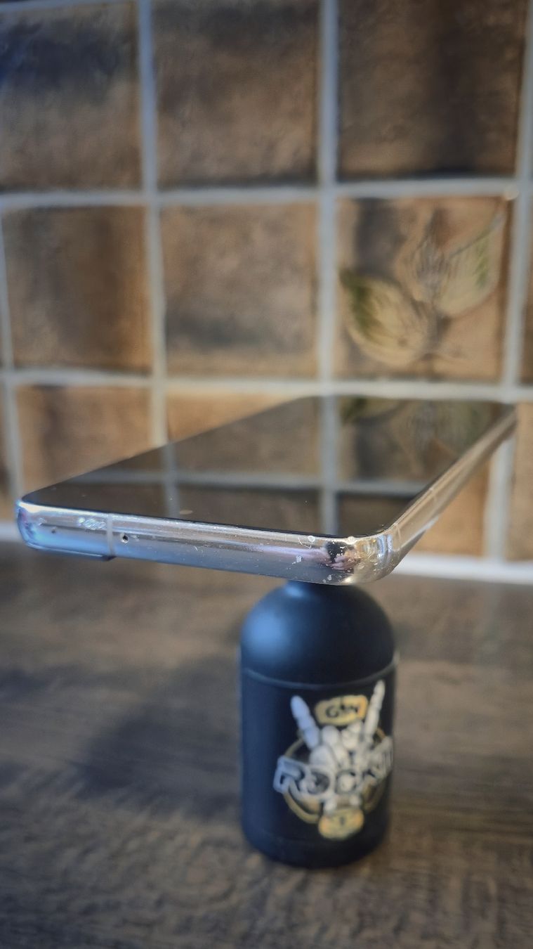 Samsung Telefoni cellulari / Smartphones: Samsung Galaxy S22 – Difettoso da Pfäffikon ZH venduto da Zibbelzabbel 4